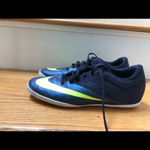 Men’s indoor soccer cleats/ shoes.